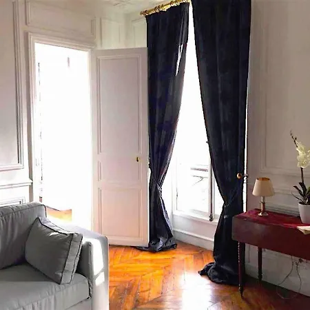 - Madeleine/tronchet 3 Chambres Paris